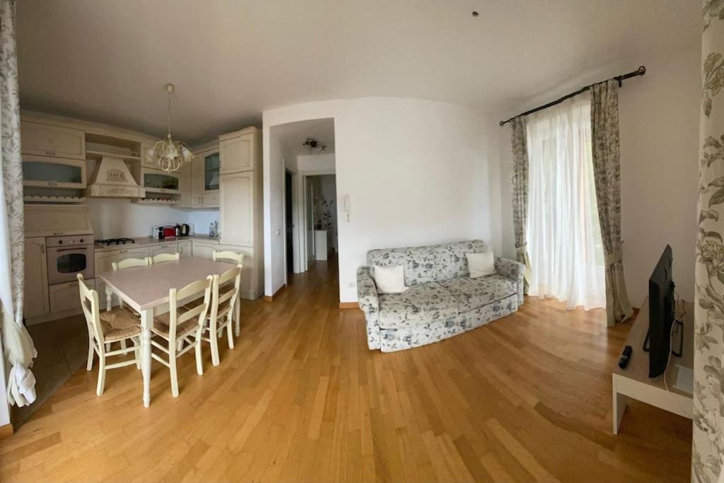 Vista Lago Panoramica Colonno Екстер'єр фото